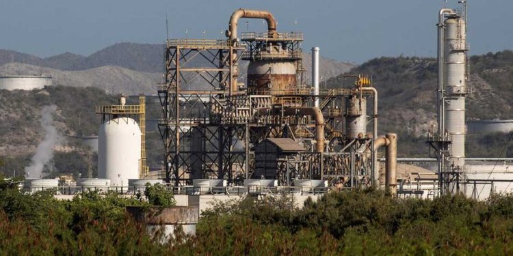 شركات أمريكية تستعد لإحياء آبار النفط الفنزويلية