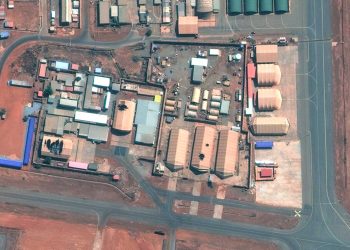 النيجر تتهم فرنسا بدعم هجوم إرهابي على مطار نيامي