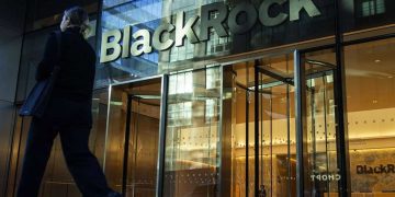 بلاك روك تكسر الأرقام القياسية وتدير 14 تريليون دولار