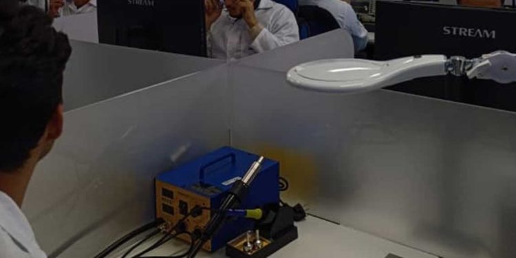 تكوين مهني…أول مركز امتياز في الإلكترونيات