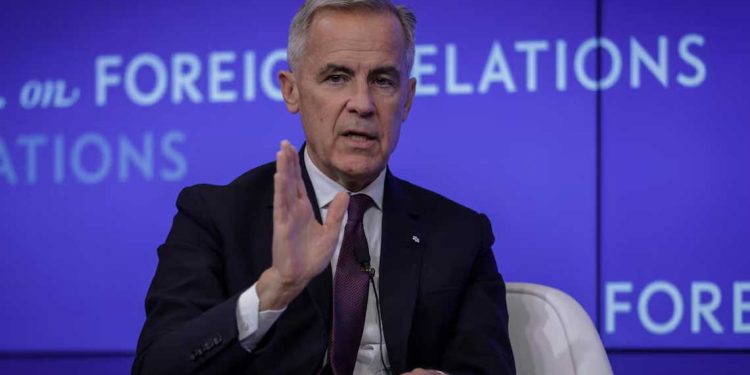 ترامب يهدد بفرض رسوم 100% على كندا إذا اتفقت مع الصين