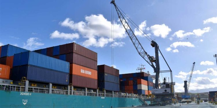 سلاسل التوزيع…نحو رقمنة ميناء جن جن