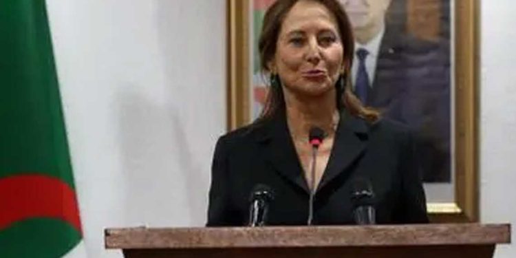 سيغولان رويال في الجزائر…هجوم الإعلام الفرنسي المتطرف يكشف انقسامات عميقة حول الذاكرة الاستعمارية