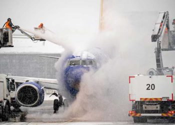 عاصفة ثلجية تجتاح الولايات المتحدة…مليون شخص دون كهرباء