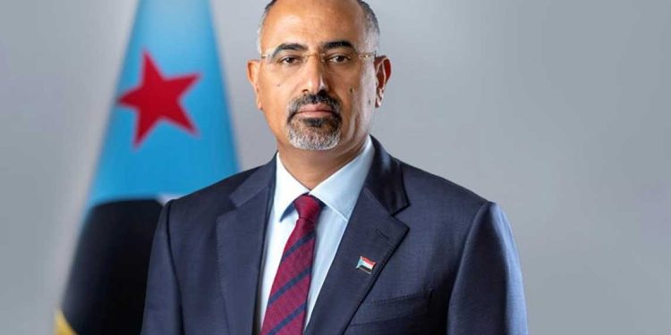 التحالف في اليمن… اختفاء الزبيدي وتطورات عسكرية تعمّق الانقسام