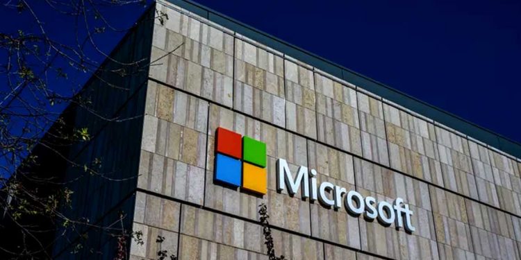 مايكروسوفت تسجل خسائر حادة في قيمة سوقها