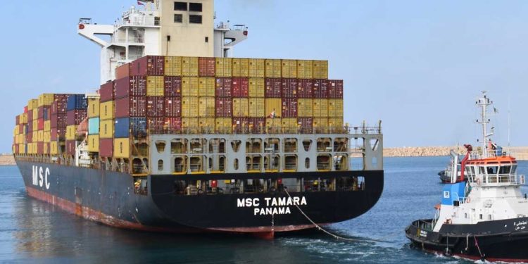 ميناء جن جن يستقبل أكبر حاملة حاويات تصل إلى الجزائر