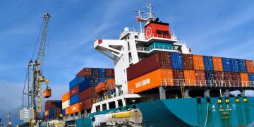 ميناء جزائري ينفد أول عملية شجن عابر