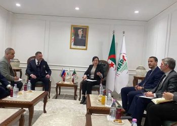 وفد روسي يبحث فرص الشراكة في قطاعات اقتصادية