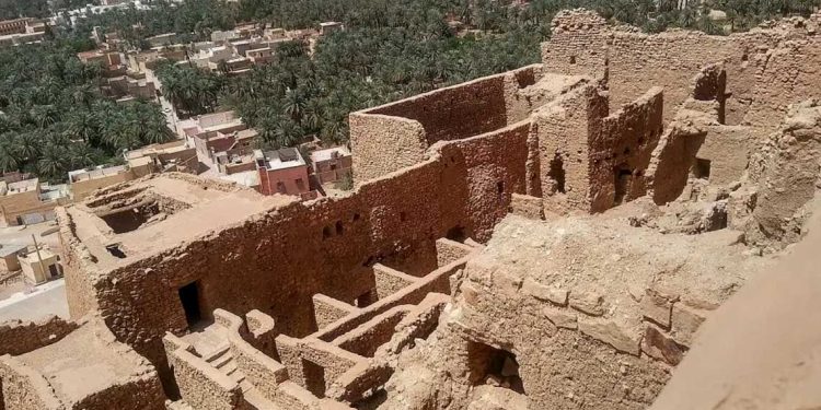 حين يصبح الهاتف دليلًا سياحيًا… المنيعة تعيد تسويق صحرائها