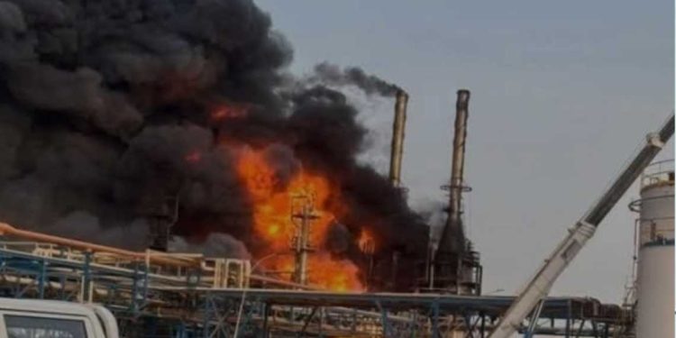 العراق…احتواء حريق مصفاة بيجي