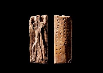 المانيا …تمثال عمره 40 ألف عام يحمل خصائص شبيهة بالكتابة