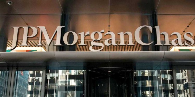 بنك يرفع توقعاته للذهب إلى 4500 دولار للأوقية