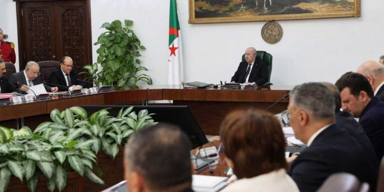 تبون يقر استراتيجية شاملة لبعث الواجهة الثقافية والفنية للجزائر