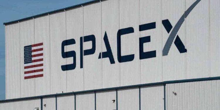 سبيس إكس تسعى لإطلاق مليون قمر صناعي