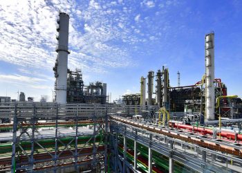 صناعة الكيميائيات الأوروبية تواجه أزمة حادة تهدد استمراريتها