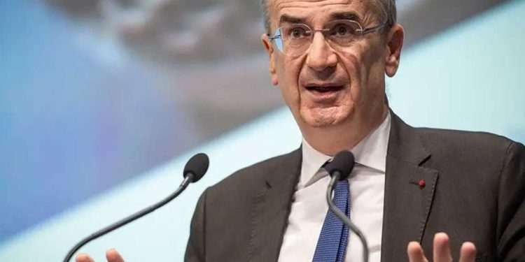 محافظ بنك فرنسا يعلن استقالته