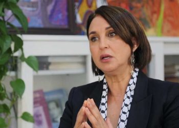 سياسية تحذّر من «مخاطر وجودية».. هل يُحضَّر المغرب ليكون وطنًا بديلًا ل”إسرائيل” ؟