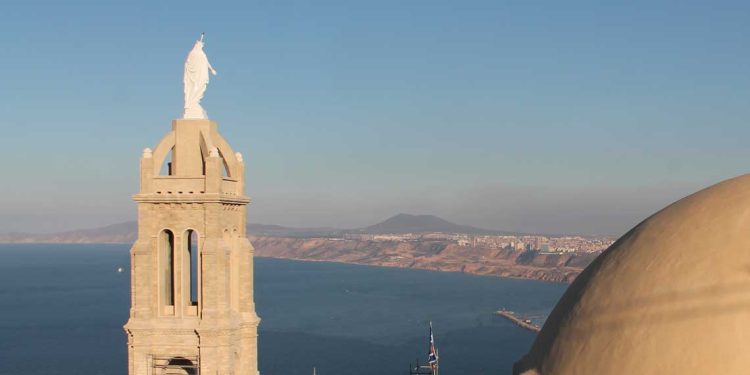 وهران تحتفي باليوم الوطني للمدينة تحت شعار عالمي