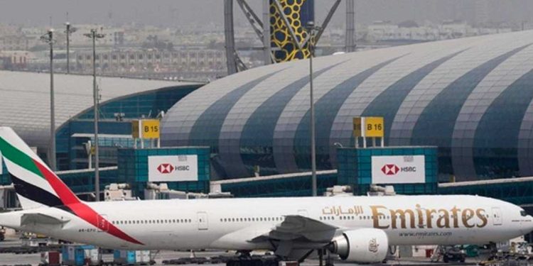 إغلاق مطار دبي الدولي وآل مكتوم